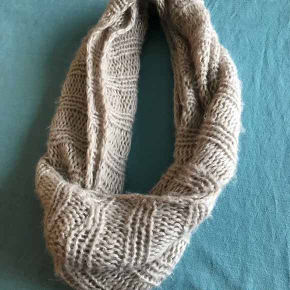 Infinity scarf bundle - Picture 3 of 5